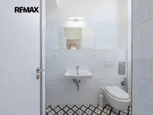 Prodej bytu 1+1, Praha - Karlín, Prvního pluku, 39 m2