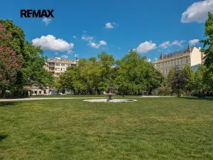 Prodej bytu 1+1, Praha - Karlín, Prvního pluku, 39 m2