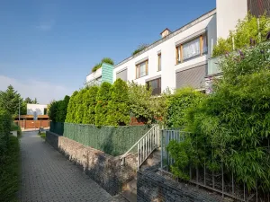 Prodej bytu 1+kk, Černošice, Mokropeská, 40 m2