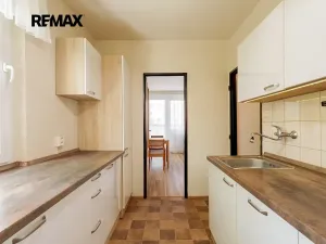 Prodej bytu 3+1, Praha - Komořany, Za sídlištěm, 73 m2