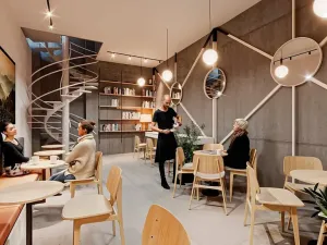 Pronájem obchodního prostoru, Praha - Vršovice, Kubánské náměstí, 112 m2