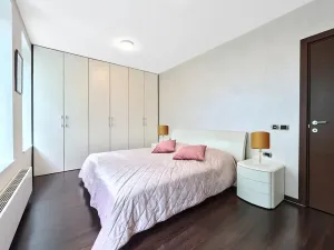 Pronájem bytu 3+kk, Praha - Podolí, Jeremenkova, 100 m2
