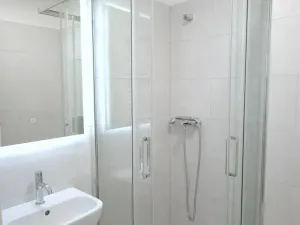 Prodej bytu 1+kk, Praha - Kyje, Vajgarská, 16 m2