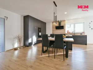 Prodej rodinného domu, Valy, Pod Lesem, 114 m2