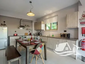 Prodej bytu 6+kk a větší, Stalos, Řecko, 373 m2