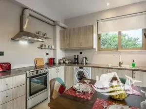 Prodej bytu 6+kk a větší, Stalos, Řecko, 373 m2