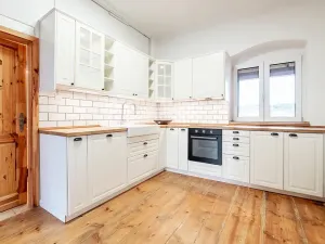 Prodej činžovního domu, Švihov, nám. T. G. Masaryka, 240 m2