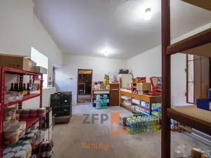 Prodej obchodního prostoru, Šatov, 470 m2