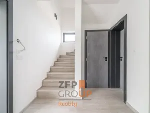Prodej rodinného domu, Dříteč, 228 m2
