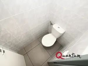 Pronájem skladu, Praha - Modřany, Obchodní náměstí, 140 m2