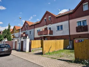 Pronájem rodinného domu, Praha - Štěrboholy, Pod areálem, 324 m2