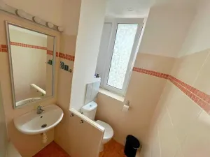 Pronájem bytu 3+kk, Praha - Bubeneč, Ve struhách, 52 m2