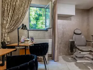 Pronájem obchodního prostoru, Praha, Neklanova, 74 m2