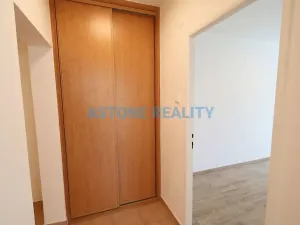 Pronájem bytu 3+1, Praha - Strašnice, Pod strání, 68 m2