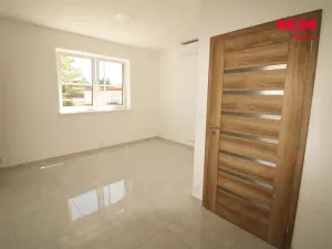 Pronájem bytu 3+kk, Kostelec nad Černými lesy - Kostelec nad Černými Lesy, Osadní, 76 m2