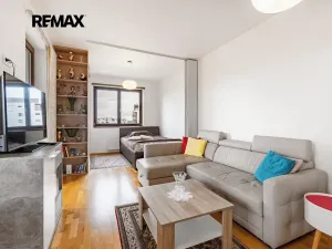 Prodej bytu 1+kk, Praha - Hrdlořezy, Učňovská, 45 m2