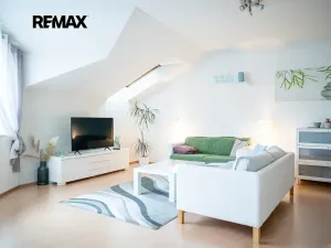 Prodej bytu 2+kk, Hradec Králové, Za Škodovkou, 68 m2