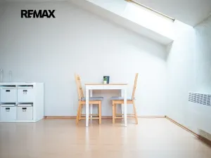 Prodej bytu 2+kk, Hradec Králové, Za Škodovkou, 68 m2