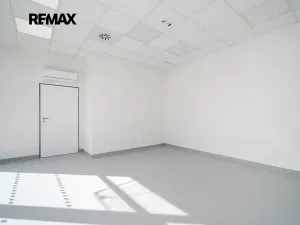 Pronájem ordinace, Milovice, Spojovací, 41 m2