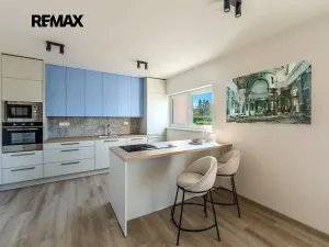 Prodej bytu 3+kk, Hradec Králové, Meruňková, 86 m2