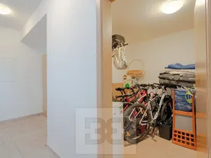 Pronájem rodinného domu, Praha - Kbely, Pod Nouzovem, 148 m2