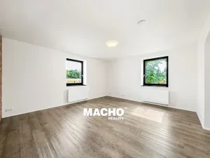 Pronájem rodinného domu, Kosoř, Školská, 380 m2