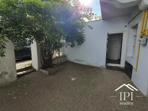 Pronájem bytu 1+1, Praha - Malá Strana, Říční, 47 m2
