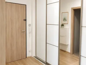 Pronájem bytu 2+kk, Praha - Střížkov, Lovosická, 54 m2