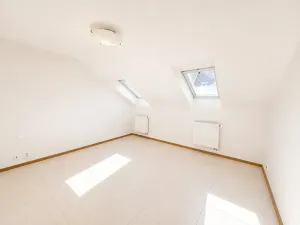 Pronájem bytu 2+kk, Praha - Holešovice, Komunardů, 86 m2