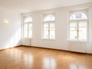 Prodej bytu 2+kk, Praha - Nové Město, Koubkova, 52 m2
