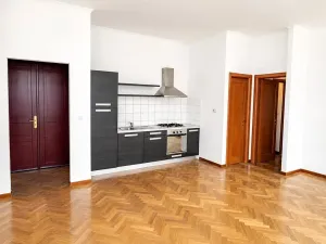 Prodej bytu 2+kk, Praha - Nové Město, Koubkova, 52 m2