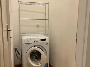Pronájem bytu 1+kk, Praha - Karlín, Thámova, 39 m2