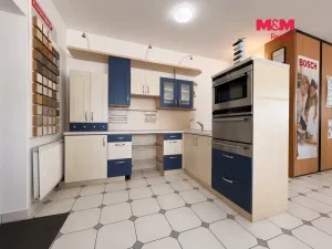 Prodej obchodního prostoru, Klenovice, 851 m2
