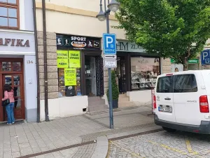 Pronájem obchodního prostoru, Uherský Brod, Masarykovo nám., 30 m2