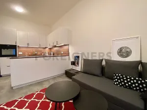 Pronájem bytu 3+kk, Praha, Spojovací, 72 m2