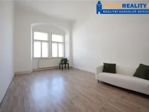 Pronájem kanceláře, Beroun, Husovo nám., 27 m2