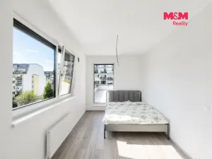 Pronájem bytu 4+kk, Praha, Nebřenická, 102 m2
