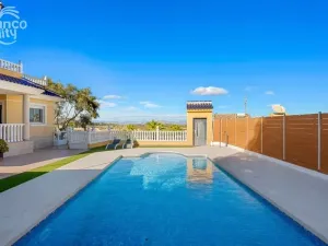 Prodej rodinného domu, San Miguel de Salinas, Alicante, Španělsko, 180 m2