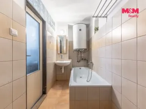 Prodej rodinného domu, Činěves, 161 m2