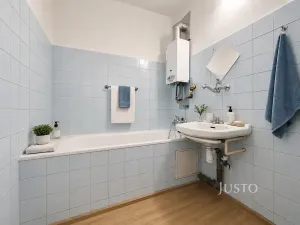 Prodej bytu 2+1, Praha - Kobylisy, Šimůnkova, 46 m2