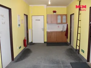 Pronájem kanceláře, Nová Paka, Komenského, 23 m2