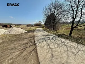 Prodej zemědělského objektu, Spálené Poříčí, 164000 m2