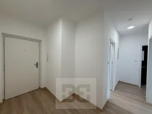 Pronájem bytu 2+kk, Pardubice, U Sportovní školy, 59 m2