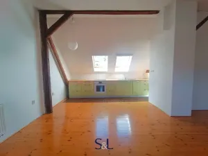 Pronájem atypického bytu, Liberec, Klostermannova, 75 m2