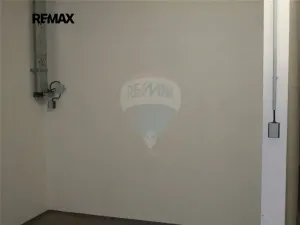 Pronájem skladu, Praha - Smíchov, Randova, 32 m2