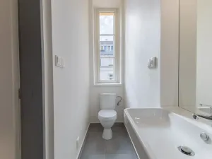 Pronájem bytu 1+kk, Praha - Holešovice, Na Maninách, 27 m2