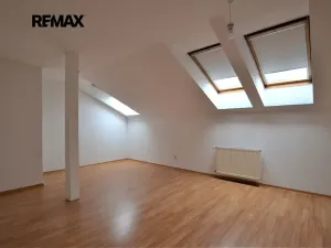 Pronájem bytu 2+kk, Plzeň, Resslova, 78 m2