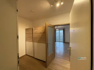 Pronájem bytu 1+kk, Zbuzany, Na Návsi, 42 m2