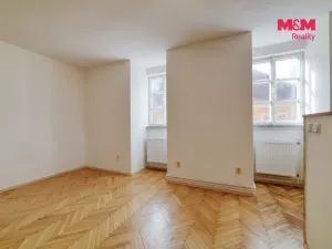 Pronájem bytu 1+kk, Cheb, Růžová, 27 m2