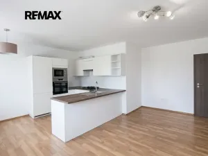 Pronájem bytu 3+kk, Praha - Nusle, Hvězdova, 61 m2